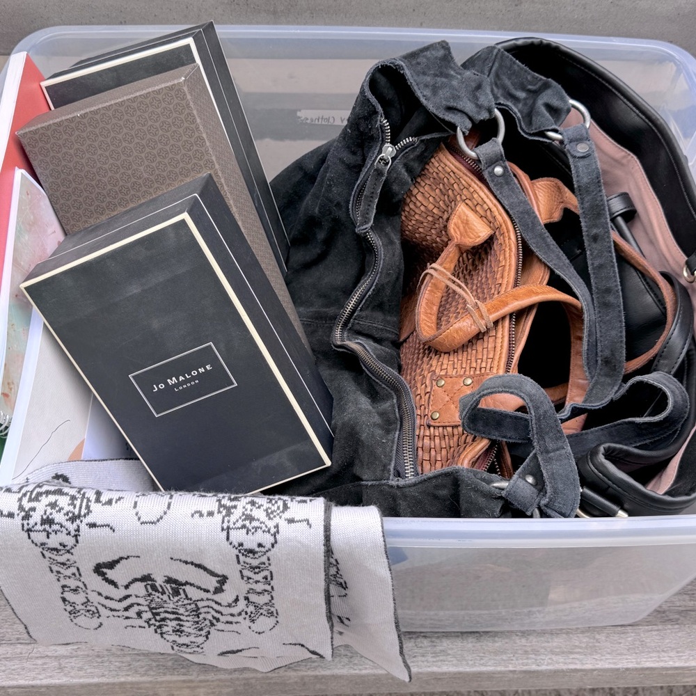 5lb mystery women’s (XS-M) clothing box with extras! Closet update, resell, gift - Picture 5 of 10